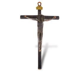 Kríž s Kristom kovaný