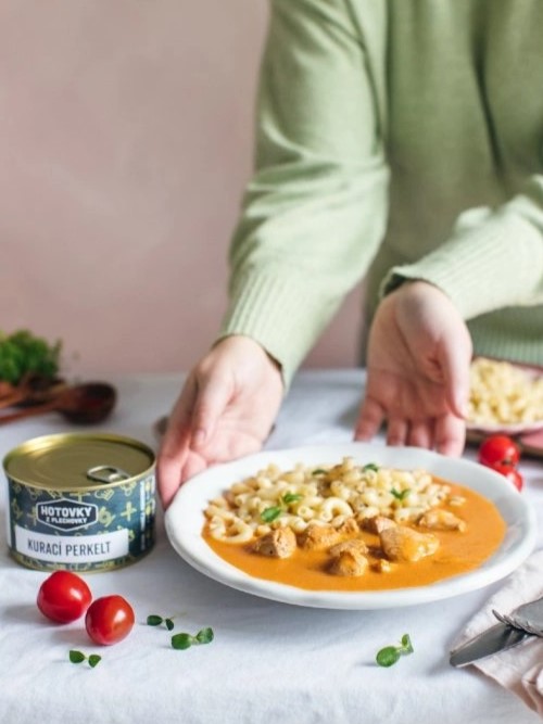 Hotovky z plechovky Kurací perkelt 400g