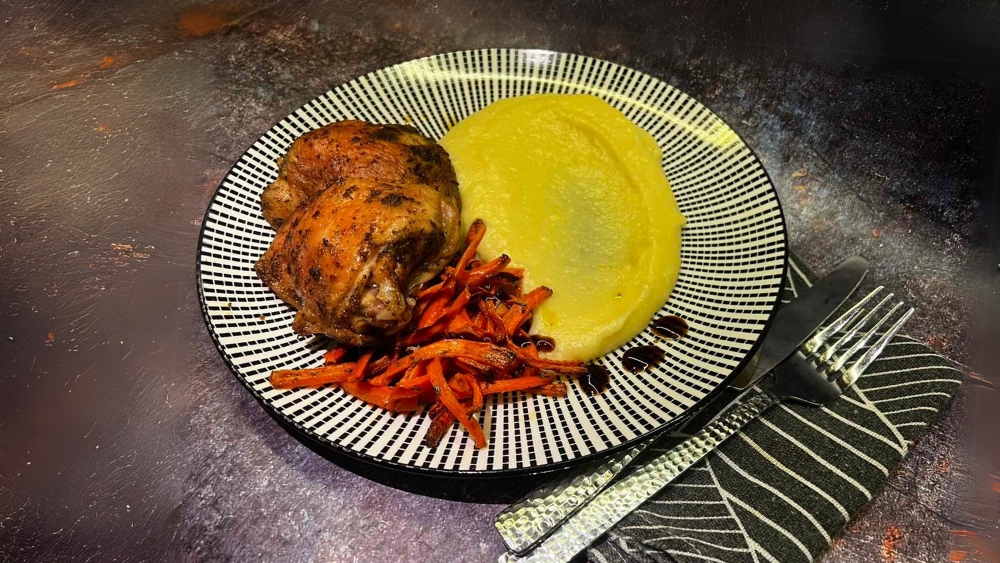 Najlepší spôsob, ako upiecť kuracie stehná – pomaly, chutne a dozlata