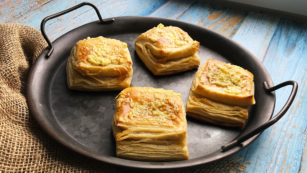 Cesnakové kocky – kvásková maslová pochúťka s aromatickým cesnakom