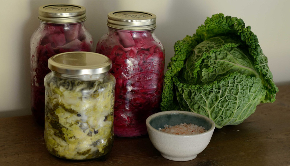 Fermentovaná zelenina v sklenených nádobách