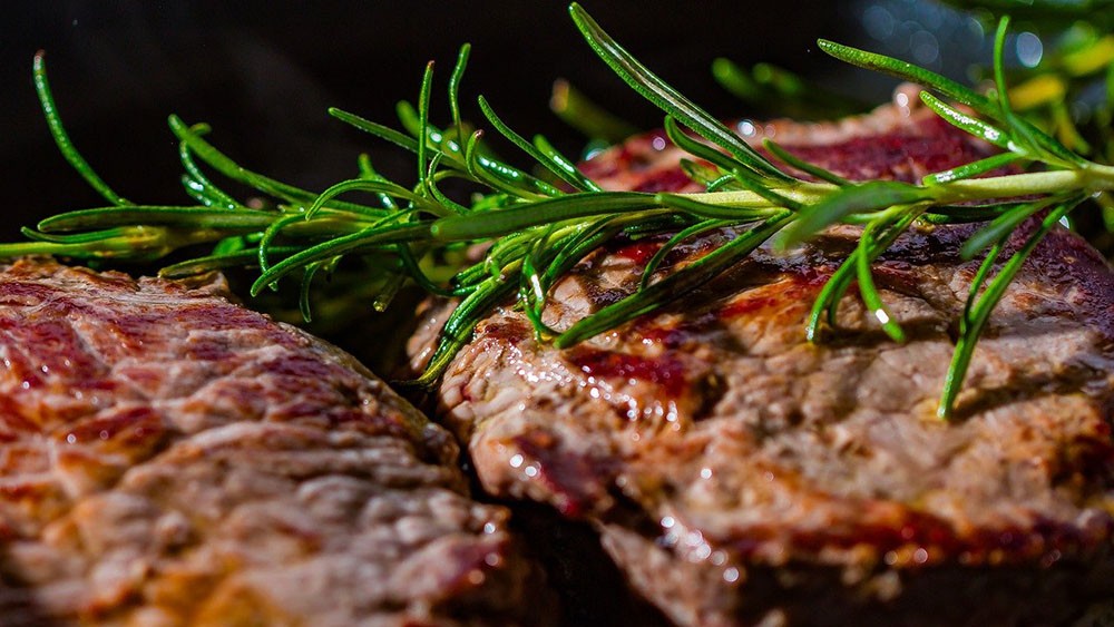 Ako urobiť doma hovädzí steak? Hovädzí steak - recept na delikátny obed.