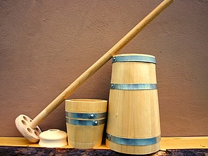 Zbuška - nástroj na výrobu domáceho masla